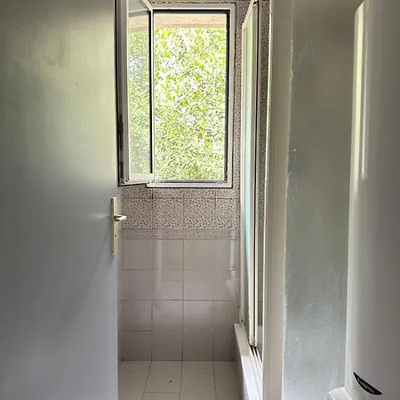 Maison De Longde - Homestay Villejuif