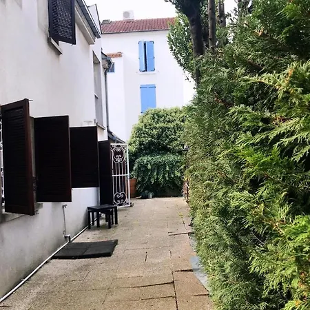 Maison De Longde - Homestay *